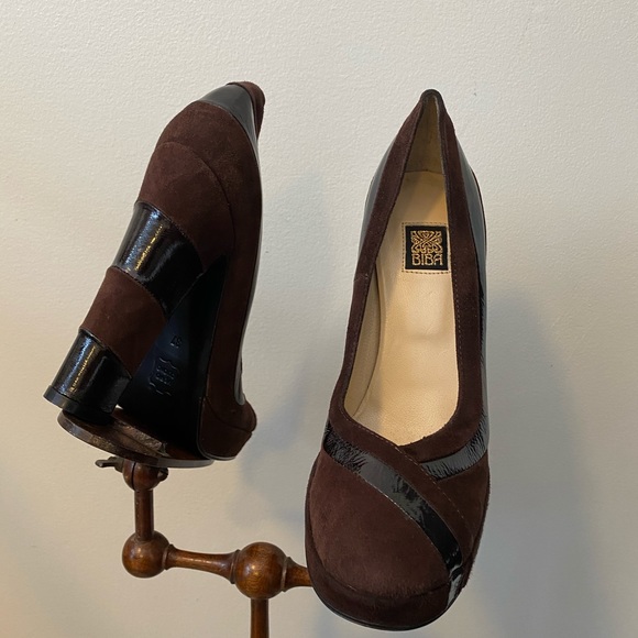 Biba chocolate suede and patent platform heels - Picture 3 of 6